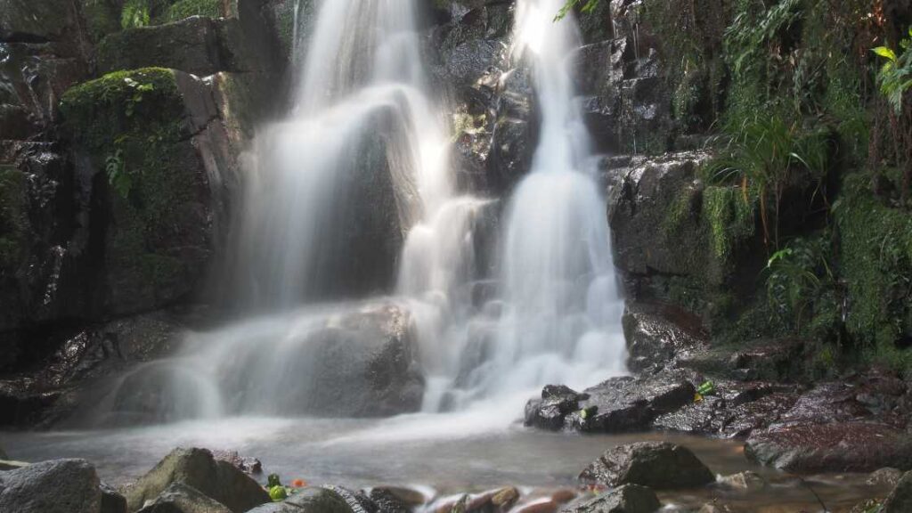 Best Waterfalls in Massachusetts