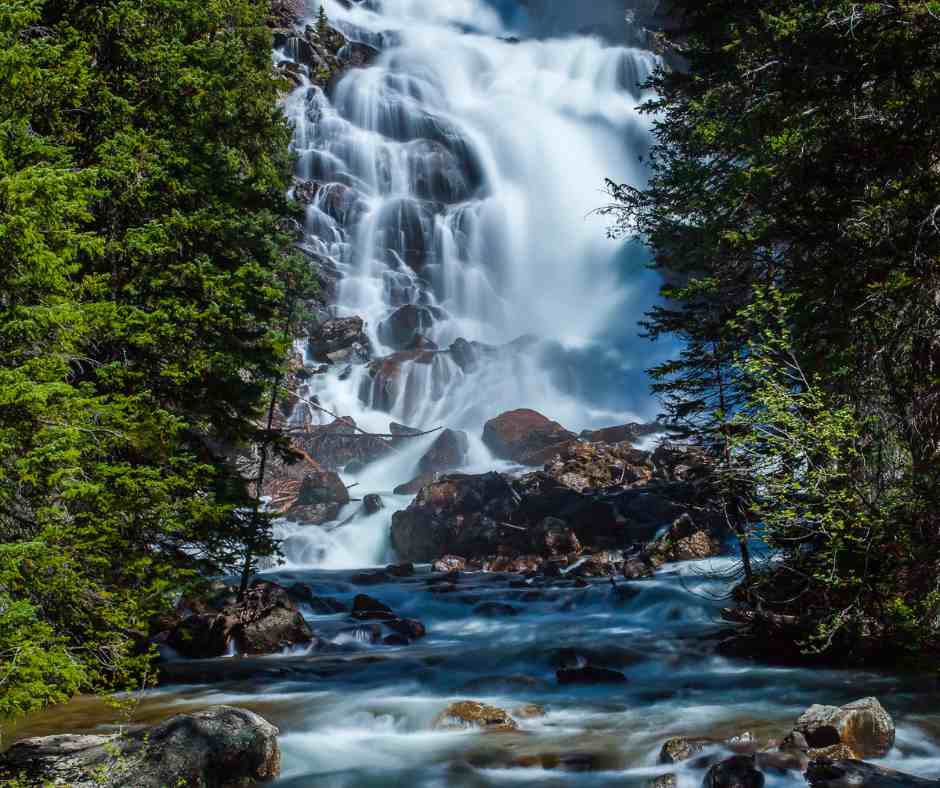 Best Waterfalls In Alaska