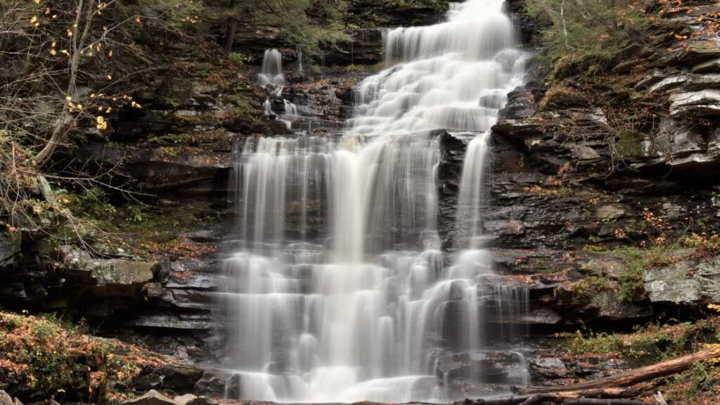 Best Waterfalls in Connecticut