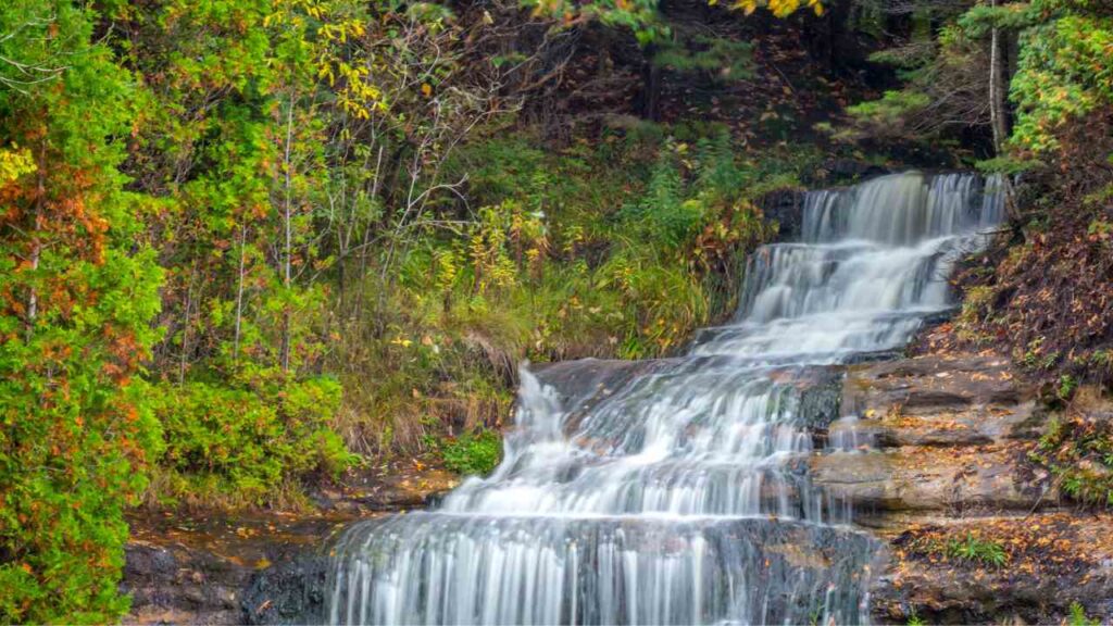 Best Waterfalls In Michigan